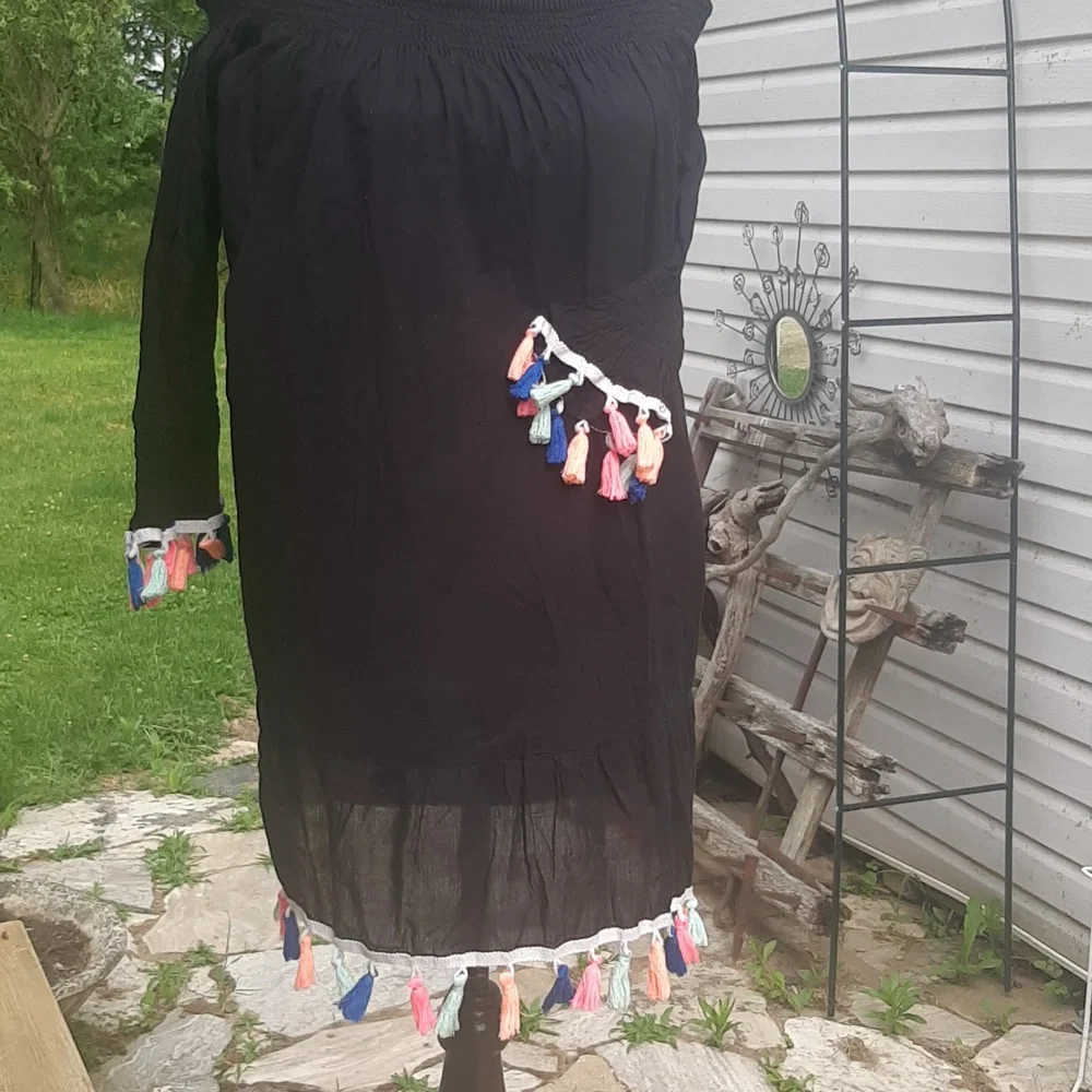 COTTON💐Cute Off Shoulder with Colorful Tassels Size Medium - Picture 4 of 7